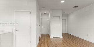 421 SW 1st St Gallery 11