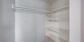 428 Collins Ave Gallery 13