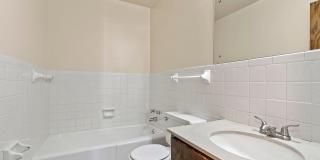 Cedarwood West Apartments Gallery 14