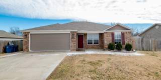 Well-Kept 3 BR home Near Walmart and Schools! Gallery 1