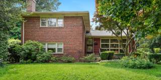 SPACIOUS 4 BEDROOM 3 BATH SPLIT LEVEL HOME ON LARGE LOT IN ROSEMARY HILLS! Gallery 3