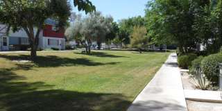 Spacious 2 story Townhouse with Community Pool Gallery 24