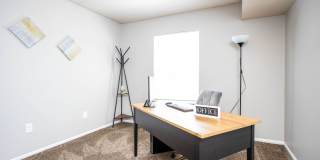 Available now! 2 bed 2 bath with wood burning fireplace in Dublin City Schools! Gallery 28