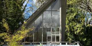 2 Bed / 2 Bath Lakeview Bellevue cottage $3,295/month Gallery 3