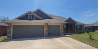 Very Beautiful 4 Bedroom Home in Mustang Schools Gallery 1