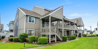 Long Term Furnished Top Floor Condo - 2 bed/2bath with Community Pool Gallery 1