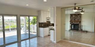 Charming 2+1 PDR hills home w/ large lot. Jacuzzi, decks, fireplace, view, walk to the beach! Gallery 4