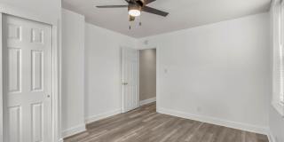 2440 CARPENTER Street Gallery 9