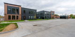Forest Ave - Luxury Off-Campus Housing! Gallery 9