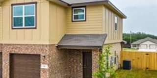 3 bedroom 2.5 bathroom townhome! Gallery 1
