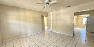 ADORABLE 3 Bedroom, 1 Bath  Block House with a fenced yard in Lakeland *Available Now* Gallery 6