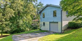 517 Randall Street Gallery 23