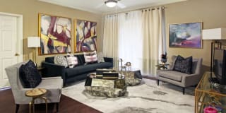 Kensington Square Gallery 12