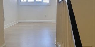 4279 W Sarah Street Gallery 17
