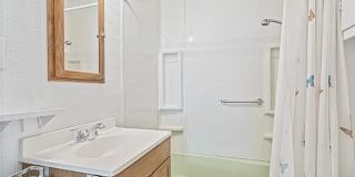 Spacious 3 Bed, 2 Bath Home with 1-Car Garage Near Downtown Kansas City Gallery 14