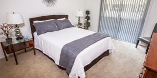 The Howard Gallery 24