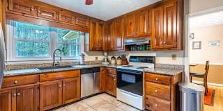 465-A Dobbs Road Gallery 13