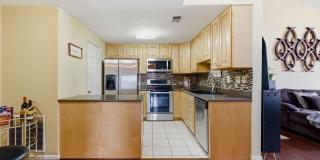 10208-C ASHBROOKE Court Gallery 7
