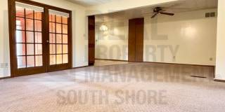 Sprawling 3Bed/2Bath Ranch in the Heart of Valpo Gallery 8