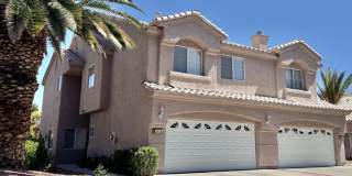 STUNNING 2 BEDROOMS 2.5 BATHROOMS TWO STORY TOWNHOUSE IN GATED COMMUNITY! Gallery 1