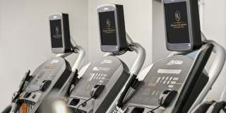 Renaissance Club Gallery 18