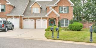 124 Amberly Circle Gallery 1