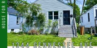 Move-In Ready 2BR Home w/ Refinished Hardwood Floors + Bonus Room Basement! Gallery 1