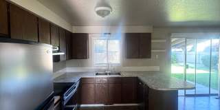 Single Level 3 Bedroom Home. Gallery 4