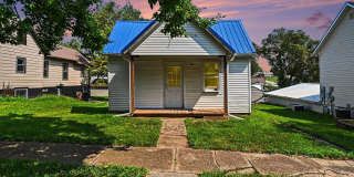 Charming 2 Bedroom with Washer & Dryer Gallery 1