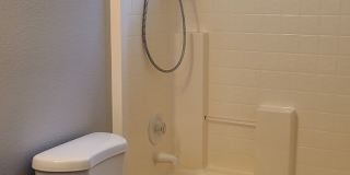 2 Bedroom, 2 Bath with Solar Panels Available Now! Gallery 11