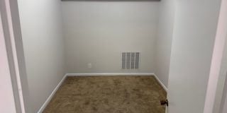 Spacious Ground Floor Condo in Silver Spring Gallery 10