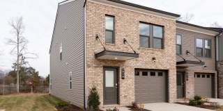 914 Encore Autumn Lane - Beautiful, Newly-built 3 Bedroom, 2.5 Bathroom Townhome, located in Henrico County! Gallery 1