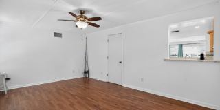 2617 Nassau Street Gallery 11