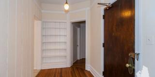 1218 N Dearborn Gallery 7