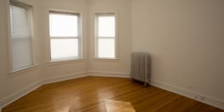 5415 S. Woodlawn Avenue Gallery 13