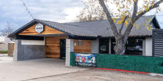 Casata Austin Gallery 85