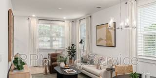 700 N Dupont Avenue Gallery 20