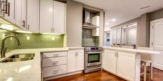 The James Apartments Gallery 13