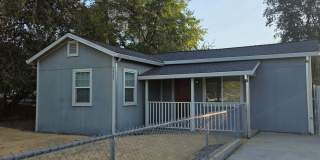 2 BED 1 BATH HOUSE WITH FENCED BACK YARD Gallery 1