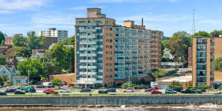 300 Lynnshore Dr Gallery 1