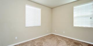 Beautiful 3/2.5 near Clovis East High School Gallery 22