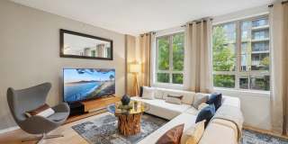 Leva on Market Gallery 5