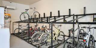 Pearl Studios Gallery 14