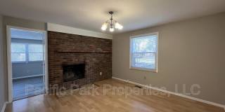 11020 McDowell Dr Gallery 7