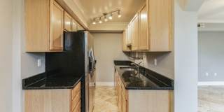 Cozy & bright 1 Bd/1Bth condo in Brookland House Condominium! Gallery 6