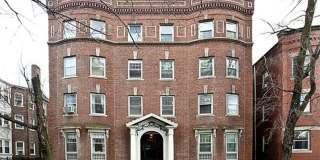Renovated 3 bed + 2 bath with an office in the heart of Coolidge Corner. Gallery 16
