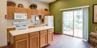 Platinum Valley Apartments Gallery 14