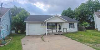 3bed/2bath house with fenced backyard Gallery 1