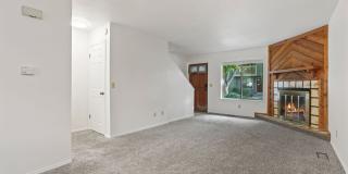 Charming 2bd/1.5ba SE Boise Townhome w/Pool Gallery 4