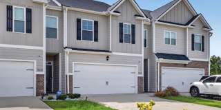 Living in Laurel Park Gallery 3